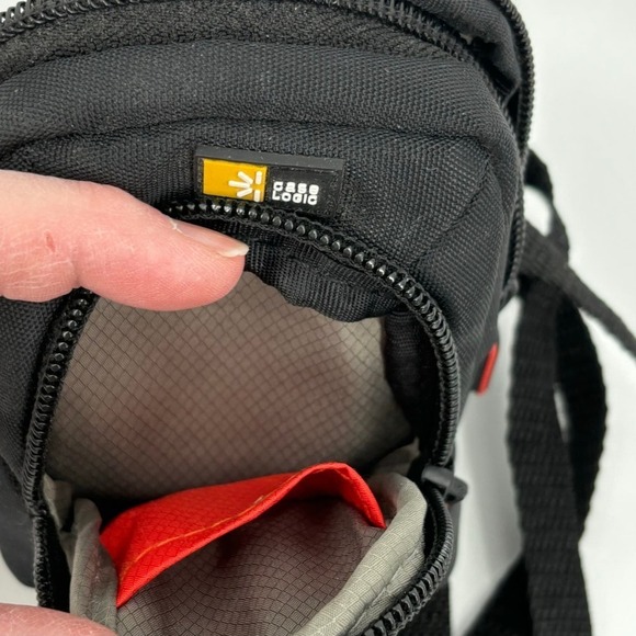 Case Logic Compact Digital Camera Case Crossbody Strap Storage Zip Pocket Black - Picture 3 of 7